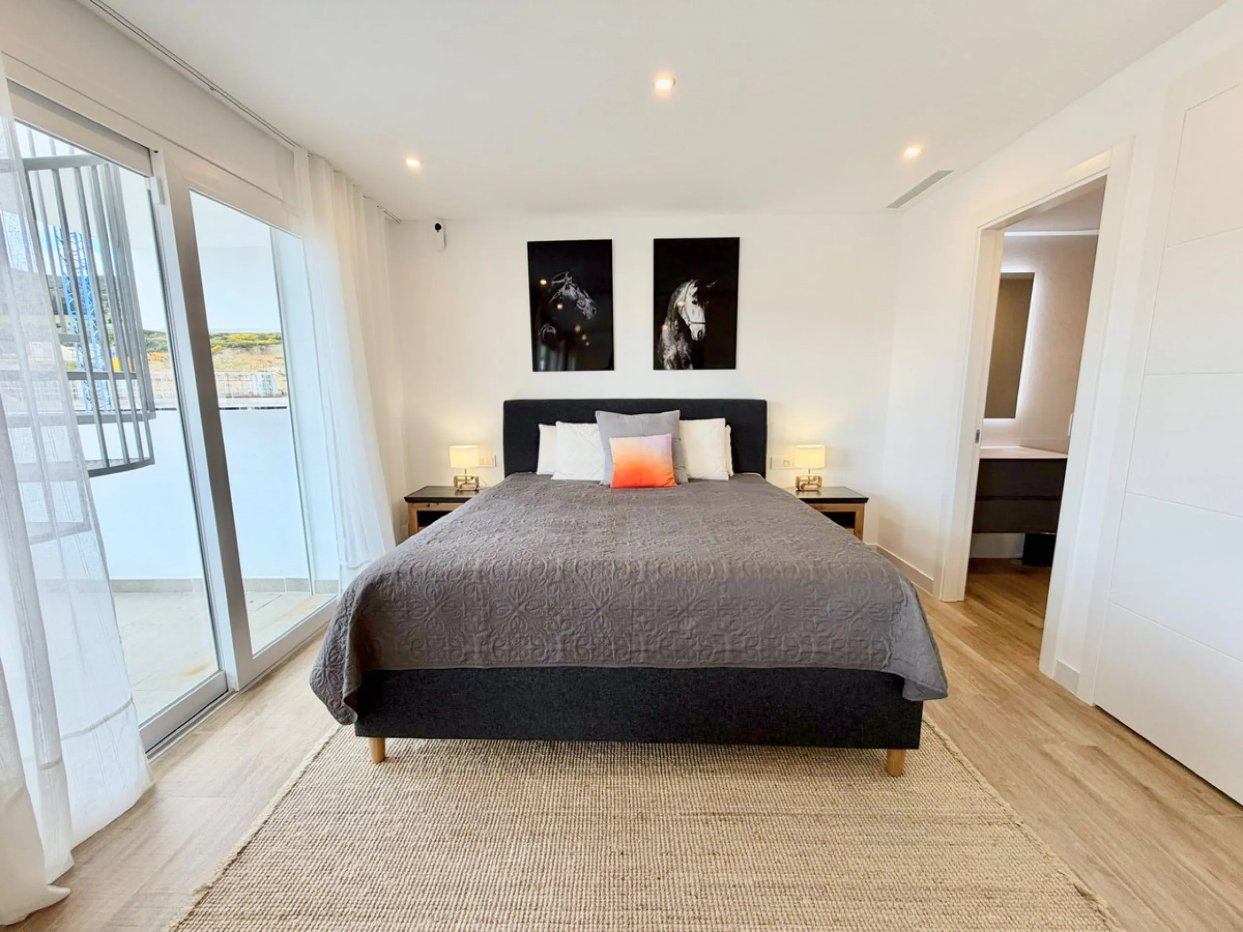 Apartment - Penthouse в продаже в Casares, Málaga. В доме 2 спален и 2 ванных комнат. Площадь дома 76 м²