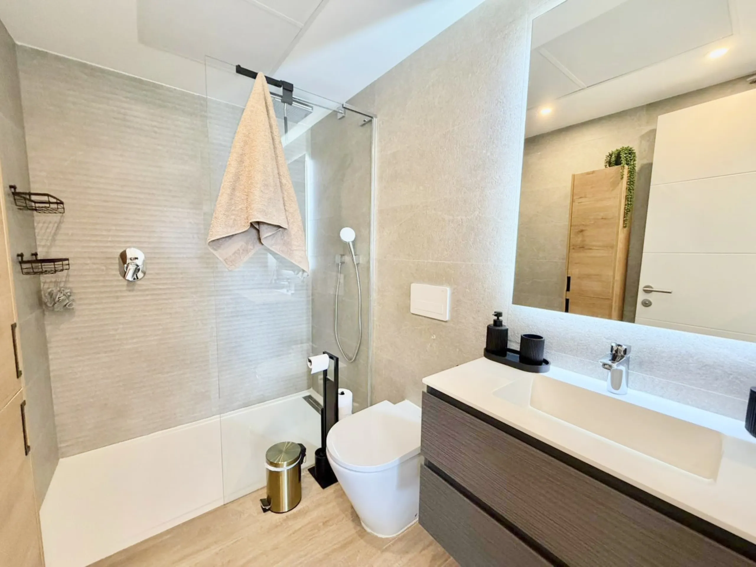 Apartment - Penthouse в продаже в Casares, Málaga. В доме 2 спален и 2 ванных комнат. Площадь дома 76 м²