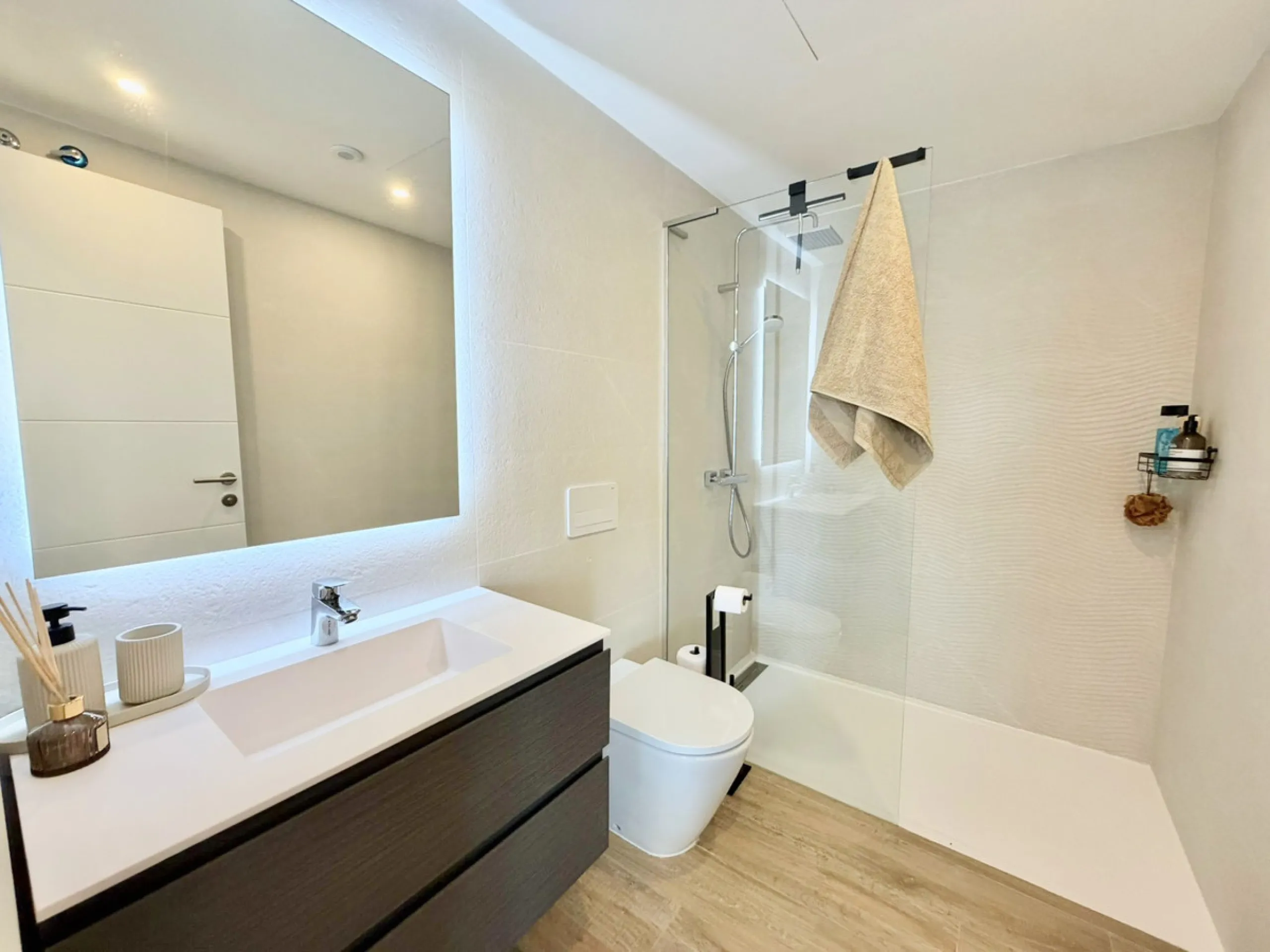 Apartment - Penthouse в продаже в Casares, Málaga. В доме 2 спален и 2 ванных комнат. Площадь дома 76 м²