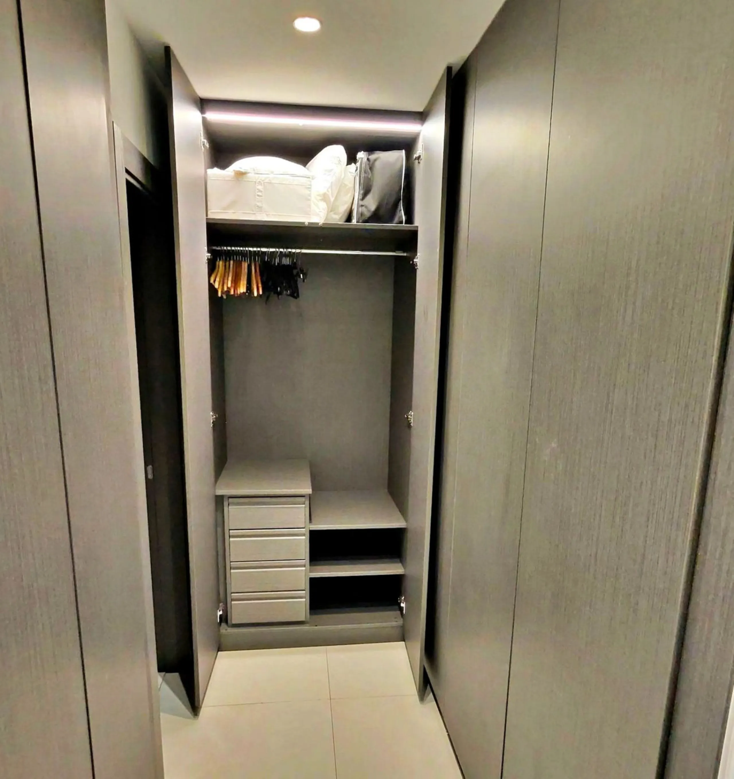 Apartment - Ground Floor Apartment в продаже в Marbella, Málaga. В доме 2 спален и 2 ванных комнат. Площадь дома 140 м²