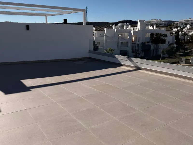 Apartment - Penthouse в продаже в Casares, Málaga. В доме 2 спален и 2 ванных комнат. Площадь дома 76 м²