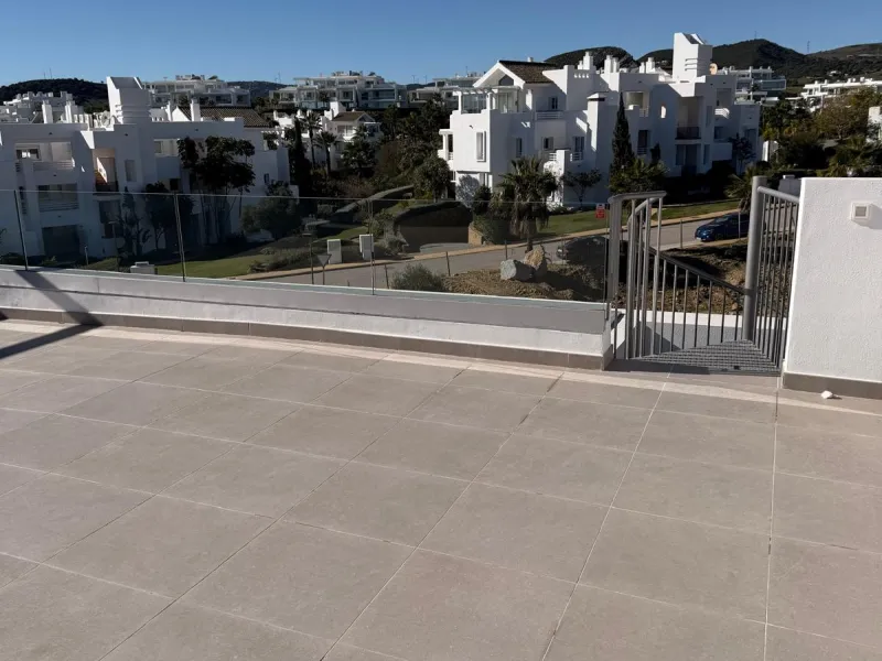 Apartment - Penthouse в продаже в Casares, Málaga. В доме 2 спален и 2 ванных комнат. Площадь дома 76 м²