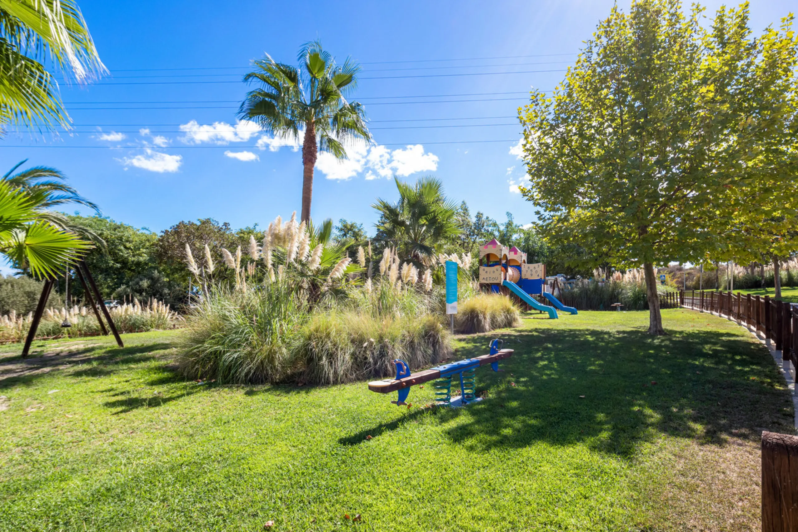 Apartment - Penthouse в продаже в Casares, Málaga. В доме 2 спален и 2 ванных комнат. Площадь дома 76 м²