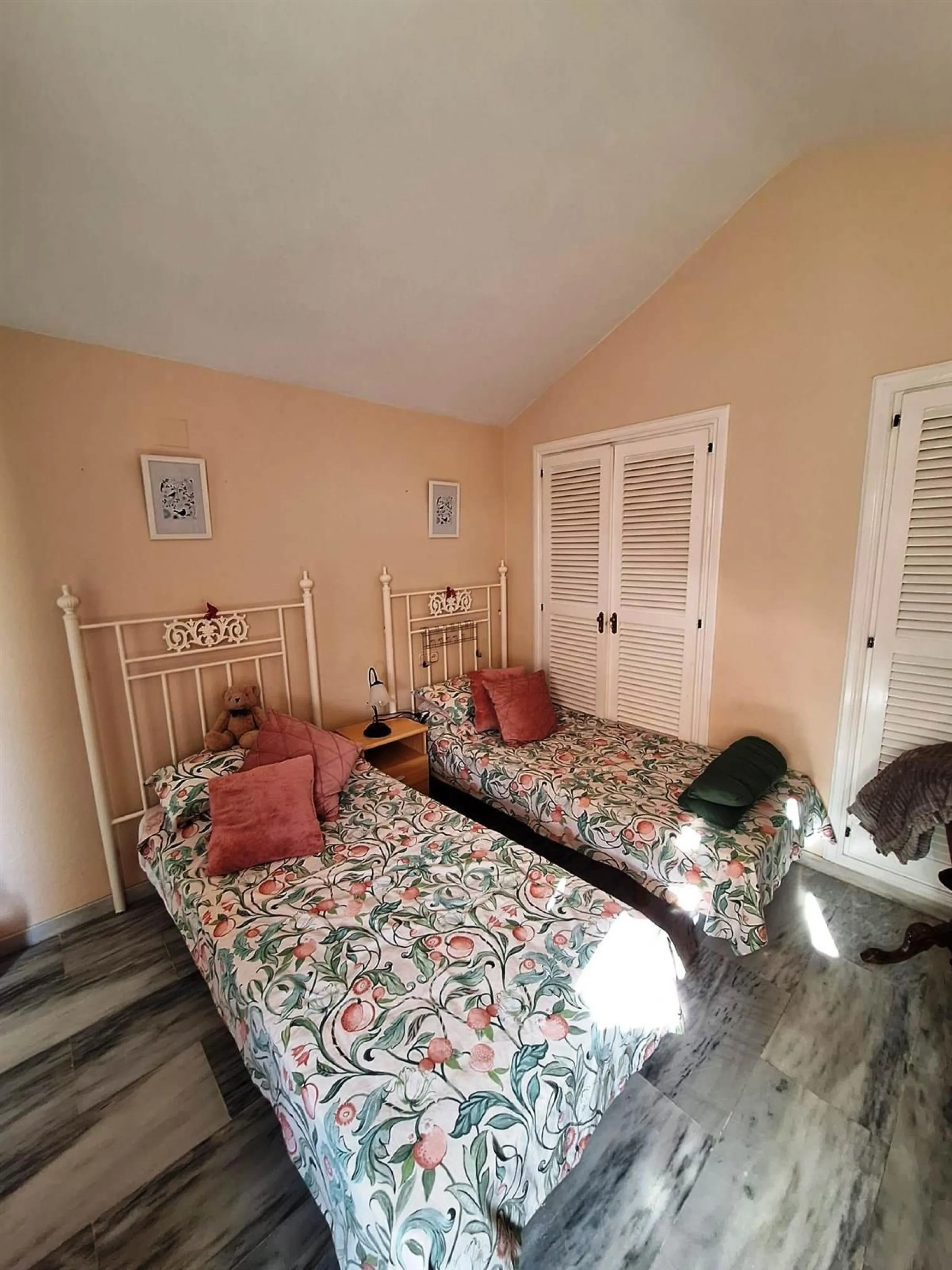 Apartment - Penthouse в продаже в Manilva, Málaga. В доме 4 спален и 3 ванных комнат. Площадь дома 155 м²