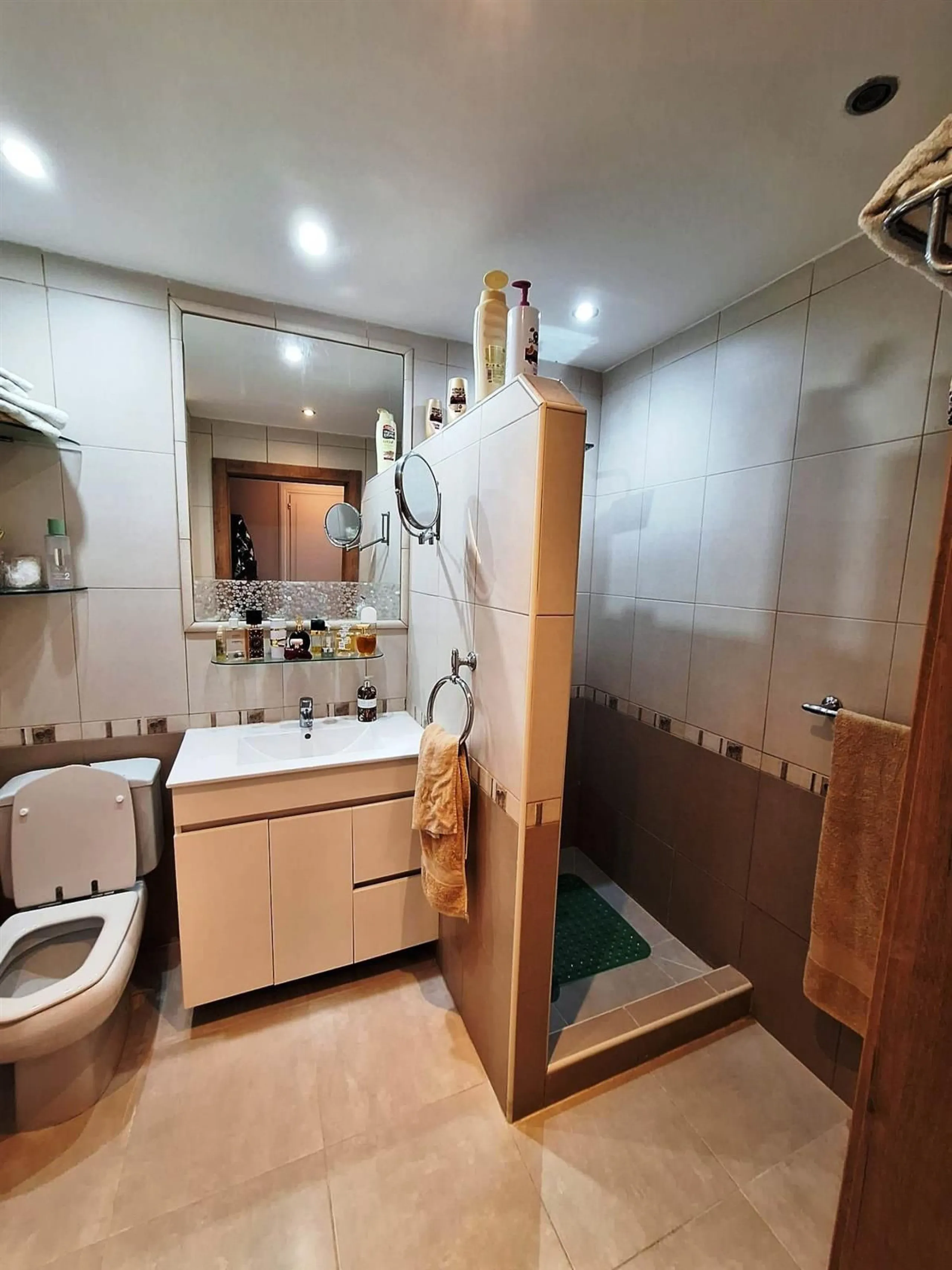 Apartment - Penthouse в продаже в Manilva, Málaga. В доме 4 спален и 3 ванных комнат. Площадь дома 155 м²