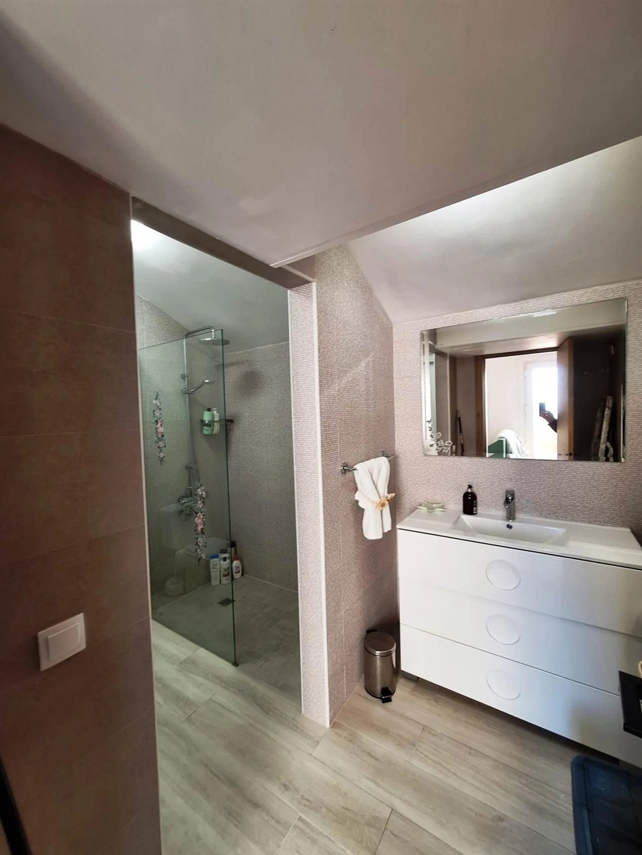 Apartment - Penthouse в продаже в Manilva, Málaga. В доме 4 спален и 3 ванных комнат. Площадь дома 155 м²