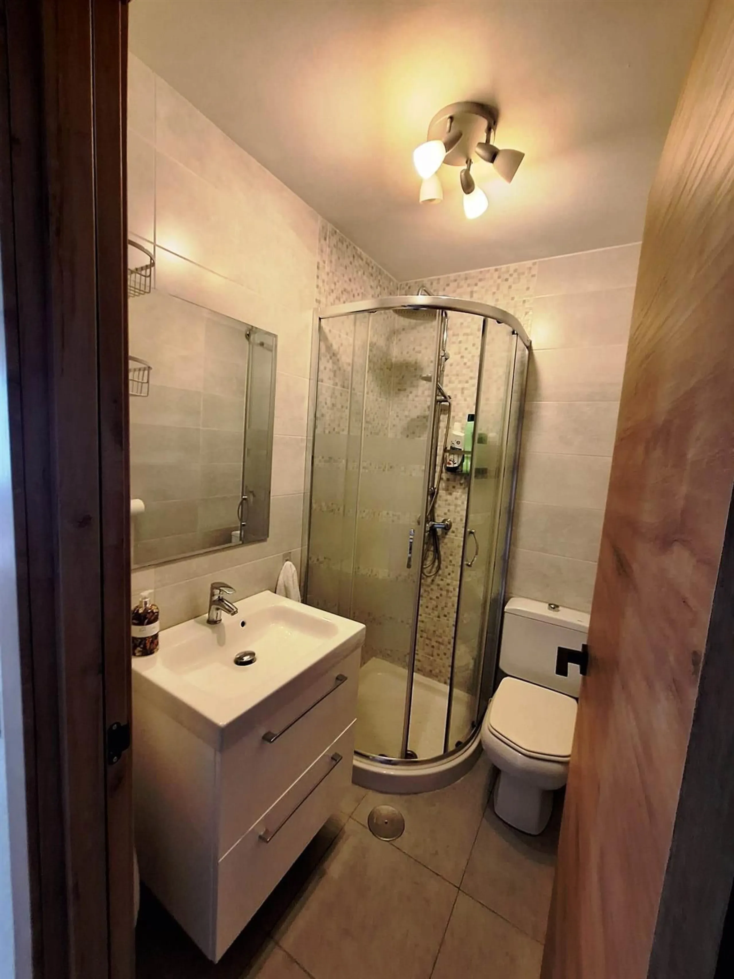 Apartment - Penthouse в продаже в Manilva, Málaga. В доме 4 спален и 3 ванных комнат. Площадь дома 155 м²