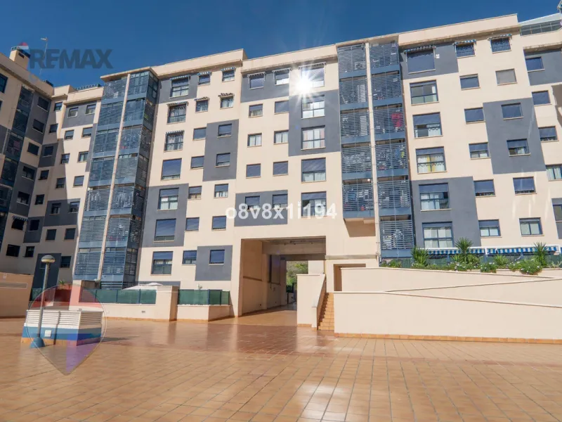 Apartment - Middle Floor Apartment в продаже в Ciudad Jardín, Málaga. В доме 2 спален и 2 ванных комнат. Площадь дома 76 м²