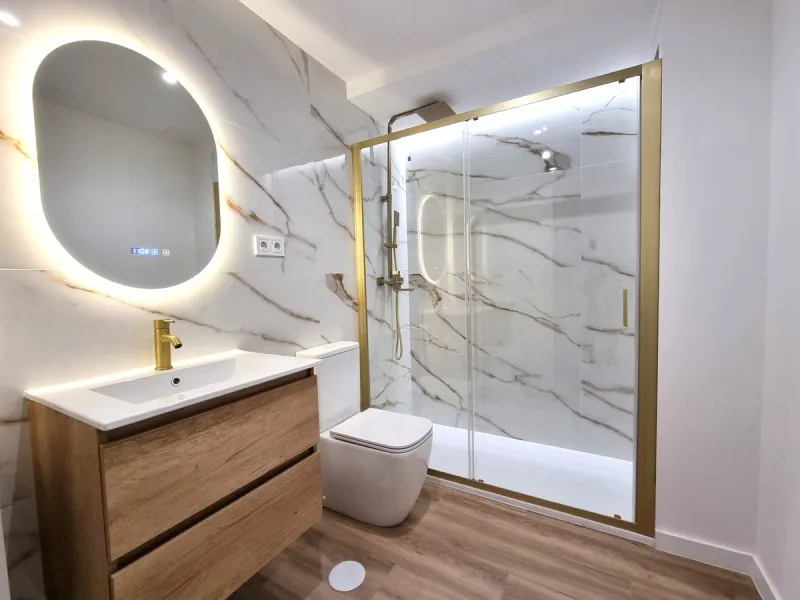 Stunning Fully Renovated 3 Bed Apartment With Sea View Just 50m from the Beach – Torreblanca, Fuengirola