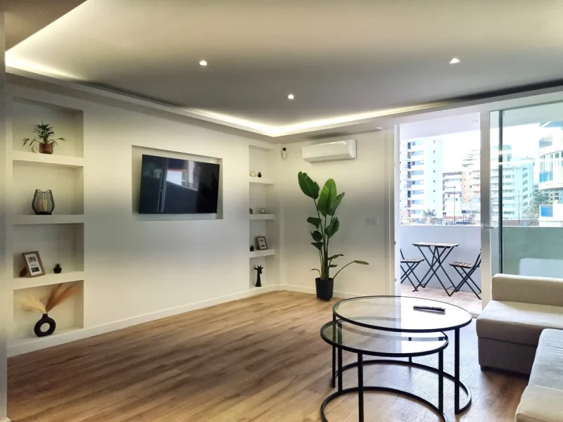 Stunning Fully Renovated 3 Bed Apartment With Sea View Just 50m from the Beach – Torreblanca, Fuengirola