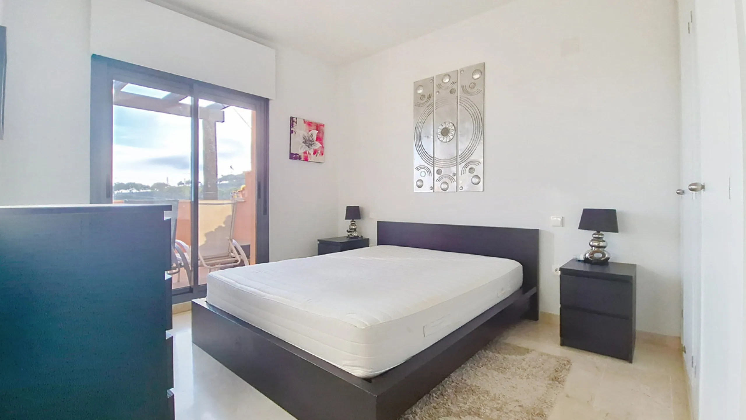 Exceptional 2-Bedroom Penthouse with Sea & Gibraltar Views near Sotogrande