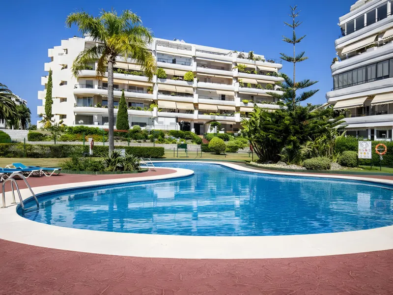 Apartment - Middle Floor Apartment в продаже в Marbella, Málaga. В доме 2 спален и 2 ванных комнат. Площадь дома 114 м²