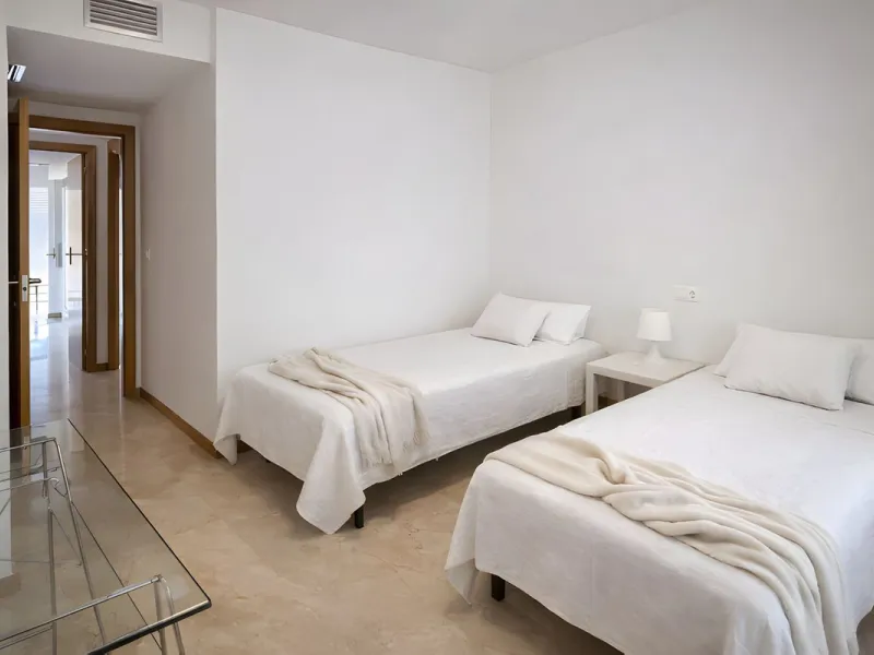 Apartment - Middle Floor Apartment в продаже в Marbella, Málaga. В доме 2 спален и 2 ванных комнат. Площадь дома 114 м²