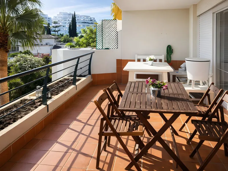 Apartment - Middle Floor Apartment в продаже в Marbella, Málaga. В доме 2 спален и 2 ванных комнат. Площадь дома 114 м²