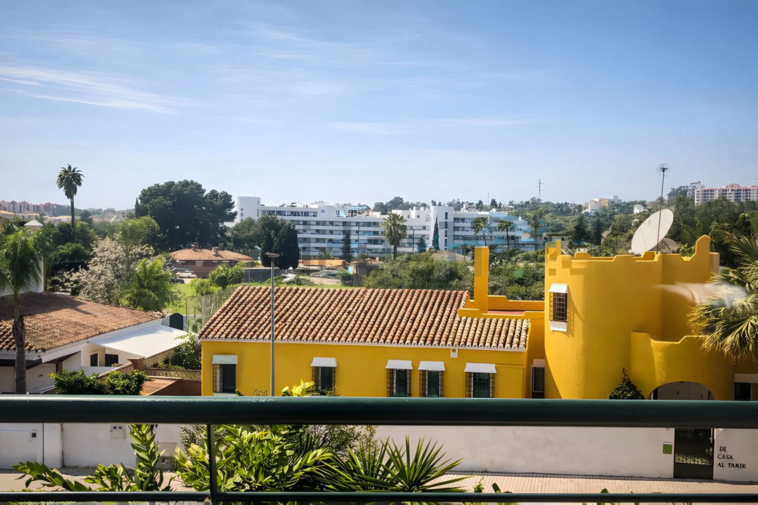 Apartment - Middle Floor Apartment в продаже в Marbella, Málaga. В доме 2 спален и 2 ванных комнат. Площадь дома 114 м²