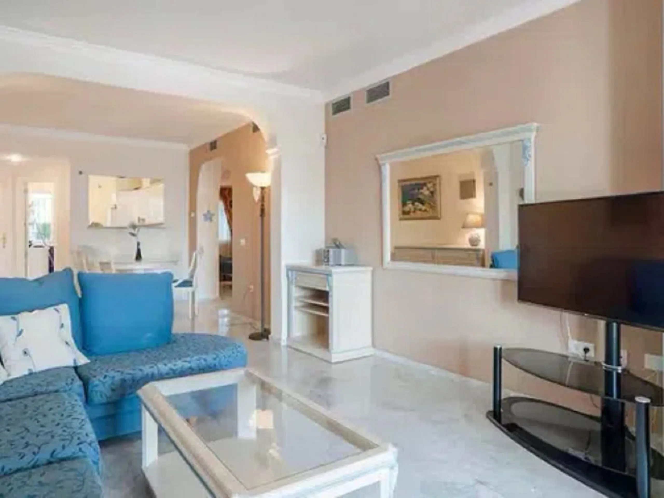 Apartment - Ground Floor Apartment в продаже в Mijas, Málaga. В доме 2 спален и 2 ванных комнат. Площадь дома 120 м²
