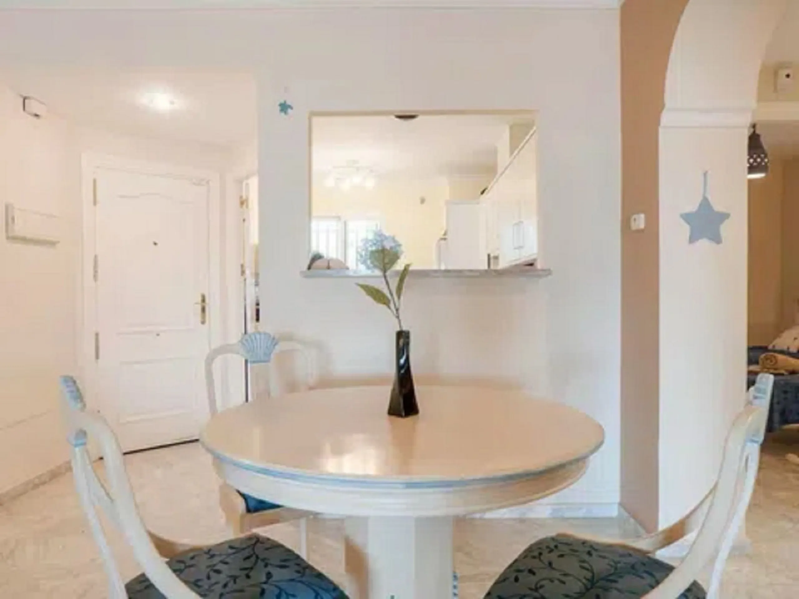 Apartment - Ground Floor Apartment в продаже в Mijas, Málaga. В доме 2 спален и 2 ванных комнат. Площадь дома 120 м²