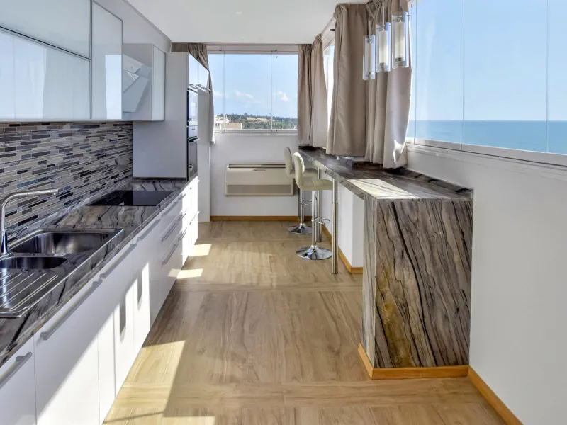Apartment - Penthouse в продаже в Estepona, Málaga. В доме 2 спален и 2 ванных комнат. Площадь дома 203 м²