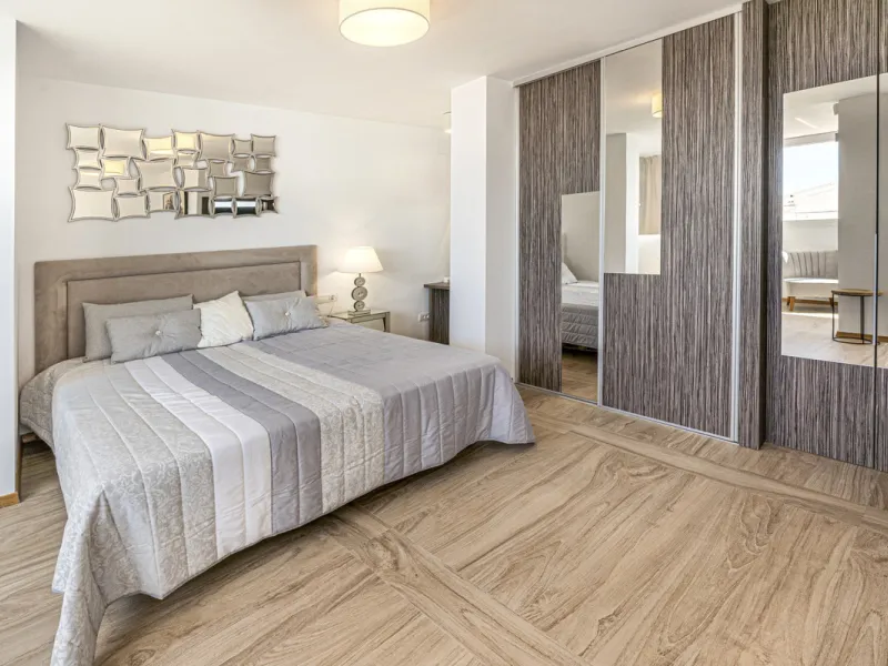 Apartment - Penthouse в продаже в Estepona, Málaga. В доме 2 спален и 2 ванных комнат. Площадь дома 203 м²