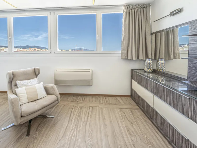 Apartment - Penthouse в продаже в Estepona, Málaga. В доме 2 спален и 2 ванных комнат. Площадь дома 203 м²