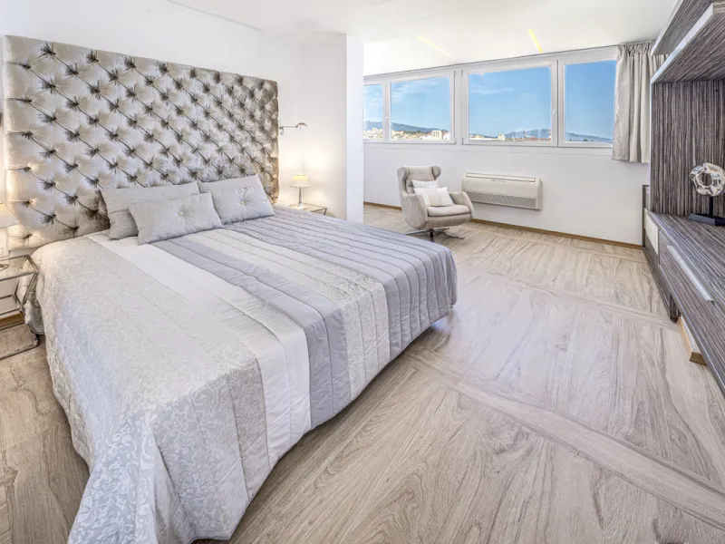 Apartment - Penthouse в продаже в Estepona, Málaga. В доме 2 спален и 2 ванных комнат. Площадь дома 203 м²