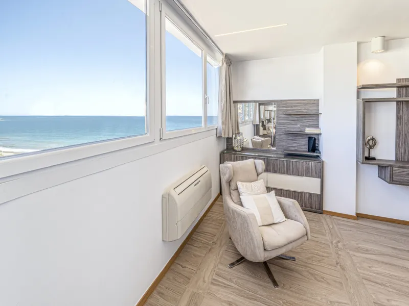 Apartment - Penthouse в продаже в Estepona, Málaga. В доме 2 спален и 2 ванных комнат. Площадь дома 203 м²