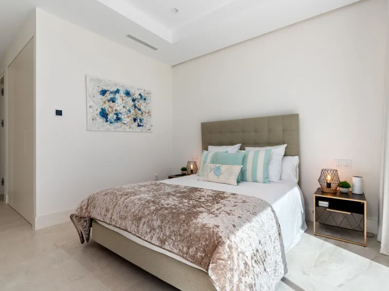 Marbella – Exceptional Contemporary Villa, Sold Furnished, in the Exclusive Rio Real Area, Next to the Golf