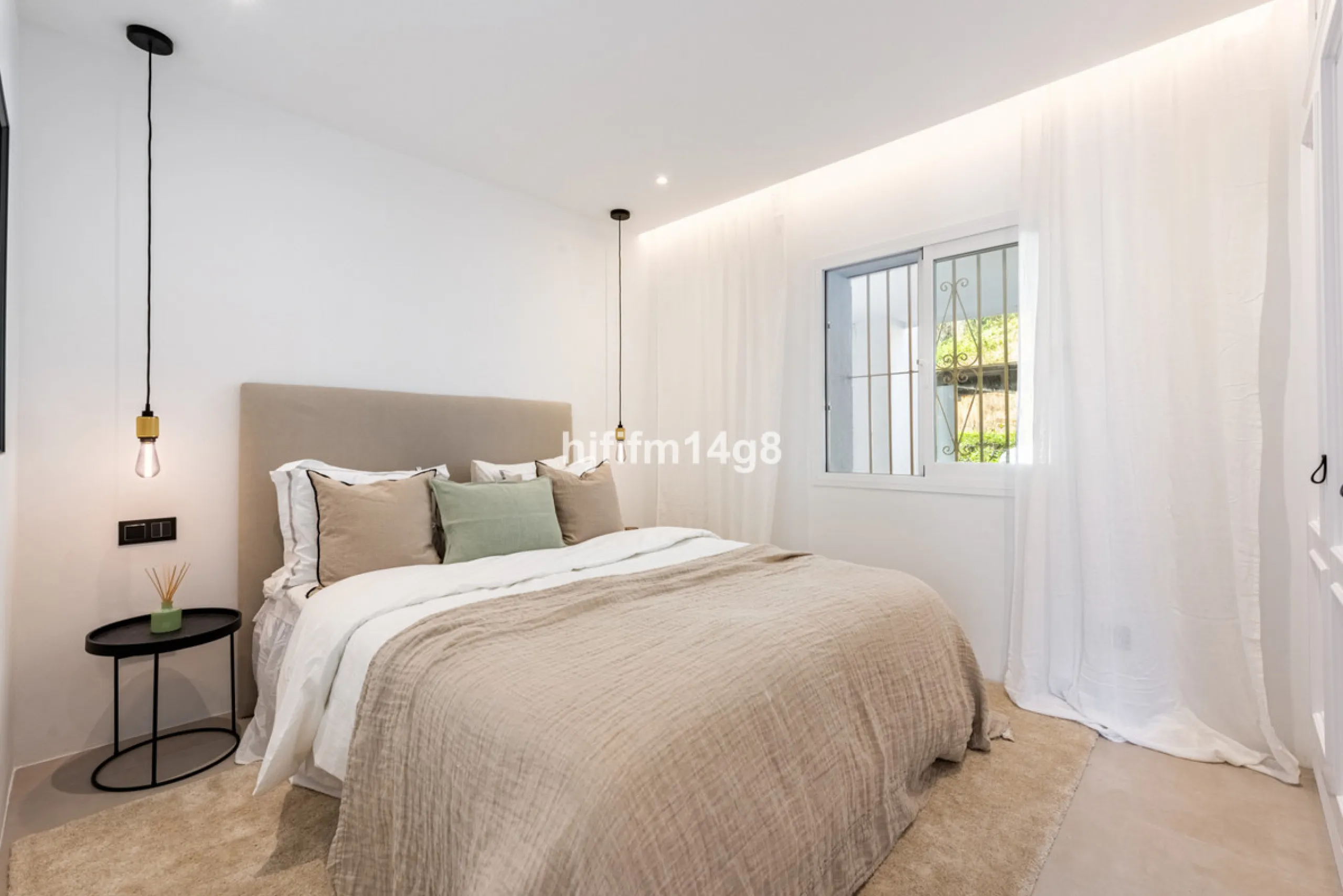 Apartment - Middle Floor Apartment в продаже в Benahavís, Málaga. В доме 3 спален и 2 ванных комнат. Площадь дома 86 м²