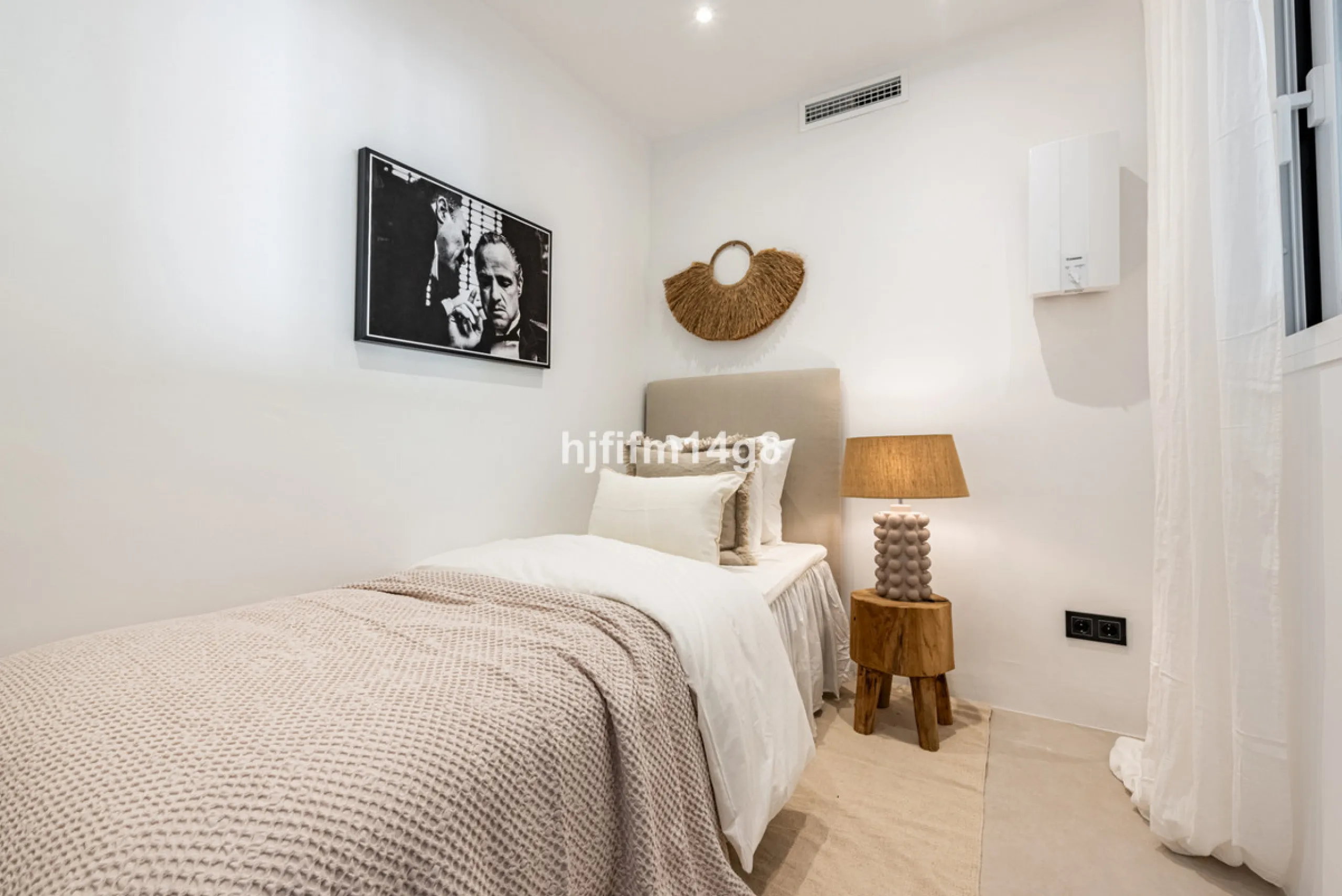Apartment - Middle Floor Apartment в продаже в Benahavís, Málaga. В доме 3 спален и 2 ванных комнат. Площадь дома 86 м²