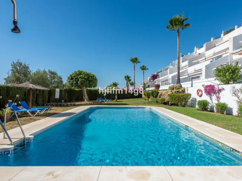 Apartment - Middle Floor Apartment в продаже в Benahavís, Málaga. В доме 3 спален и 2 ванных комнат. Площадь дома 86 м²