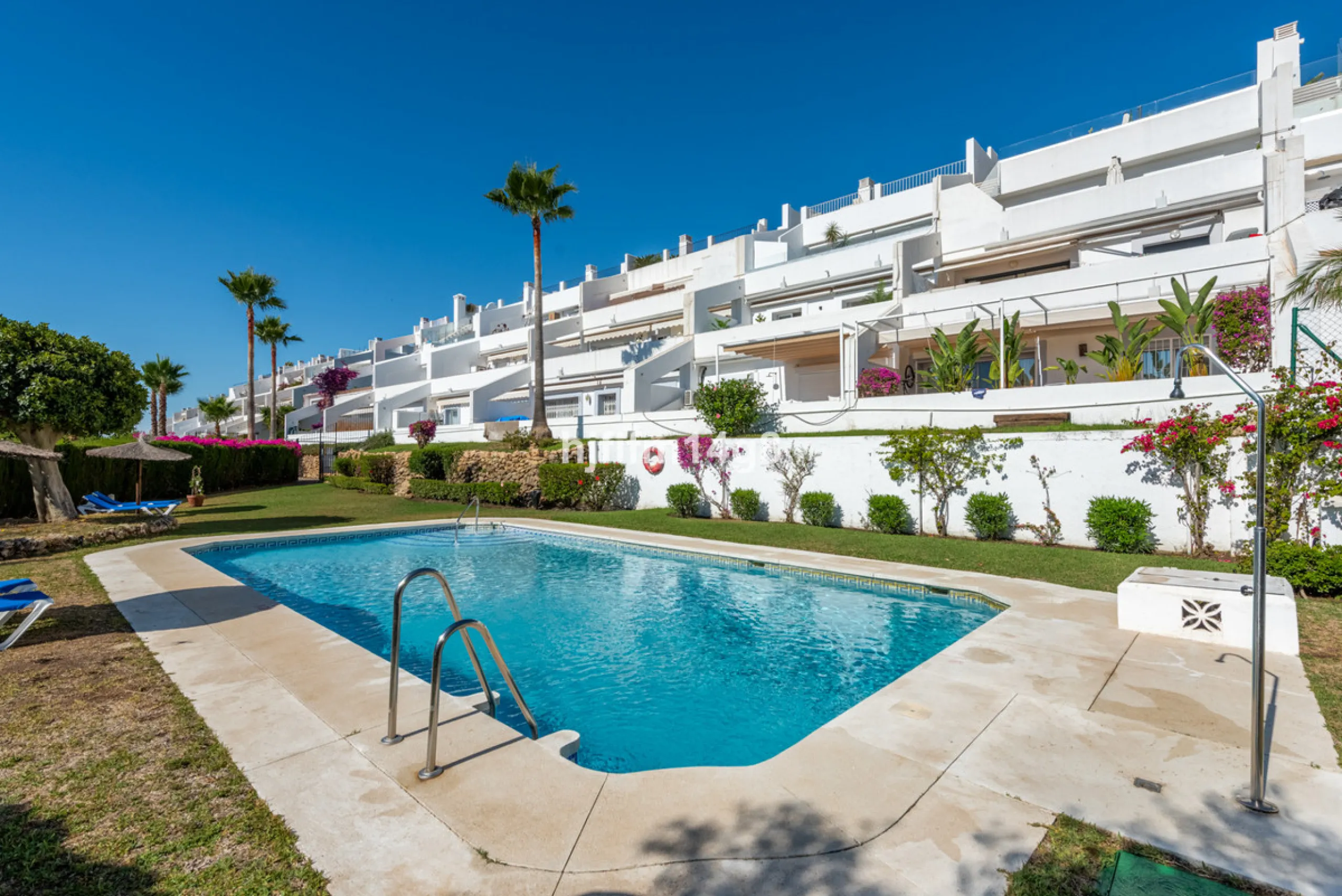 Apartment - Middle Floor Apartment в продаже в Benahavís, Málaga. В доме 3 спален и 2 ванных комнат. Площадь дома 86 м²