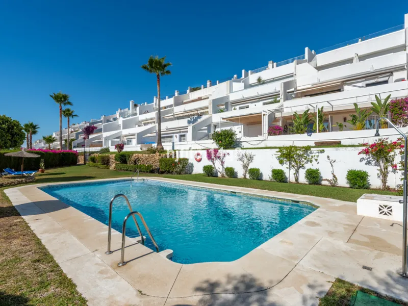 Apartment - Middle Floor Apartment в продаже в Benahavís, Málaga. В доме 3 спален и 2 ванных комнат. Площадь дома 86 м²