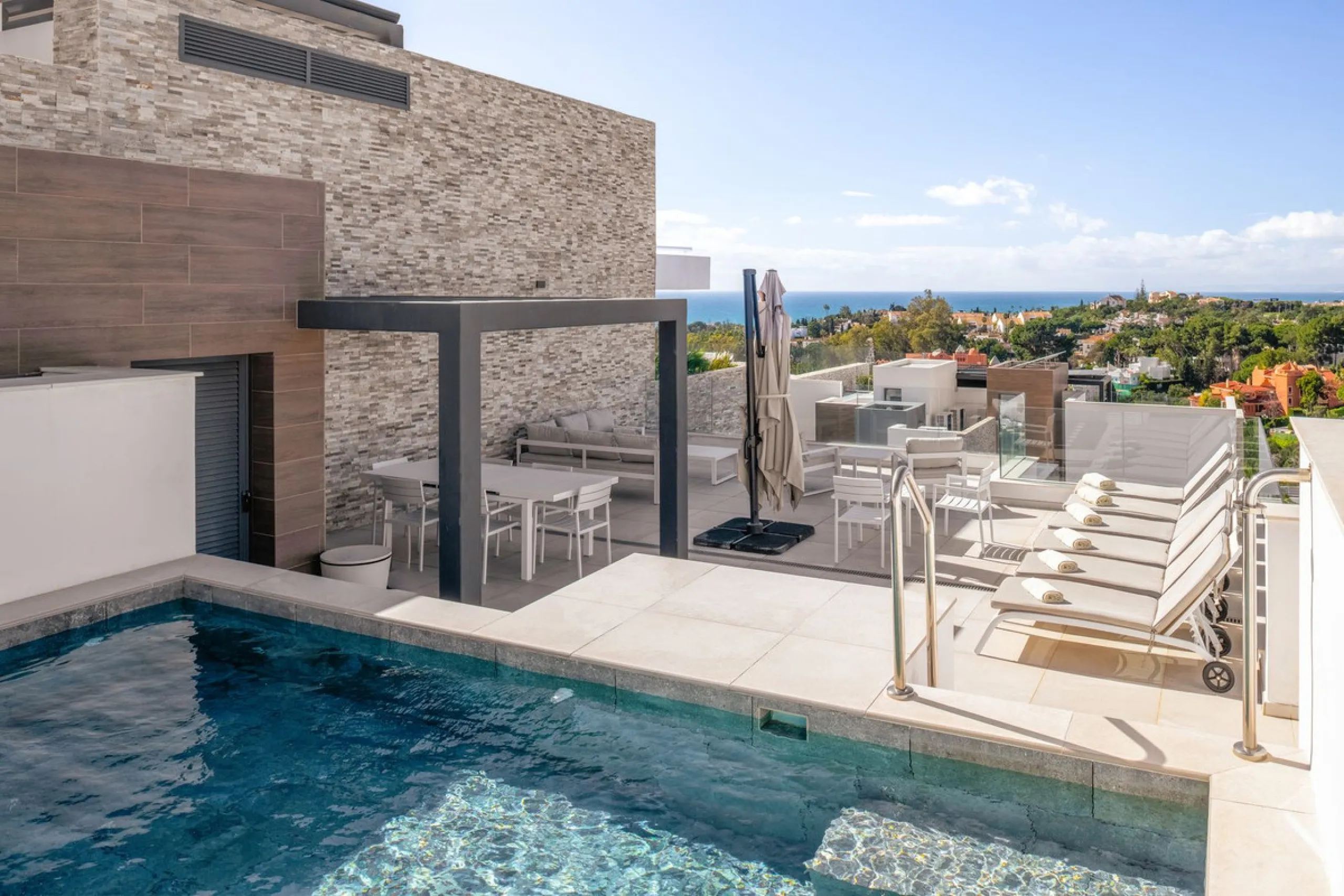 Luxury Duplex Penthouse with Panoramic Golf & Sea Views – Cabopino, Marbella