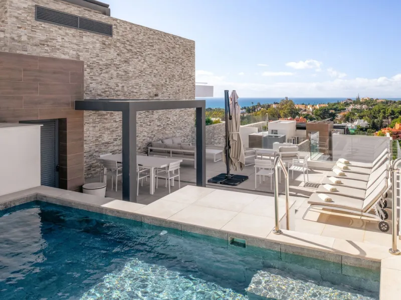 Luxury Duplex Penthouse with Panoramic Golf & Sea Views – Cabopino, Marbella
