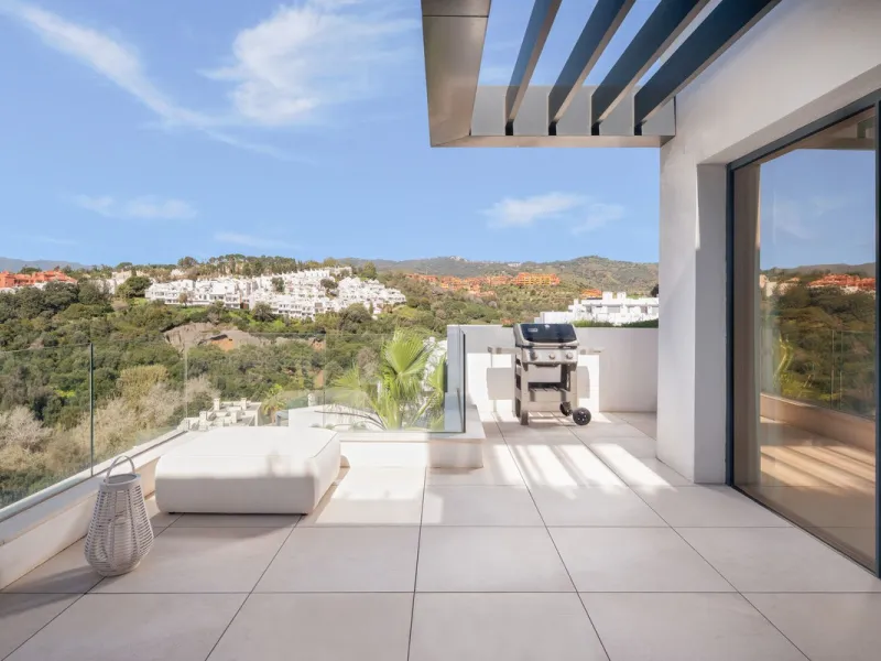 Luxury Duplex Penthouse with Panoramic Golf & Sea Views – Cabopino, Marbella