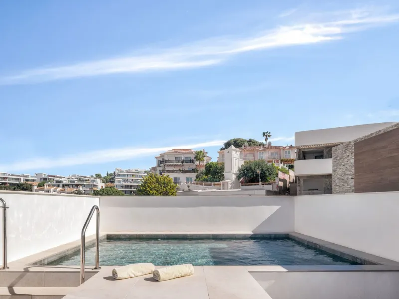 Luxury Duplex Penthouse with Panoramic Golf & Sea Views – Cabopino, Marbella