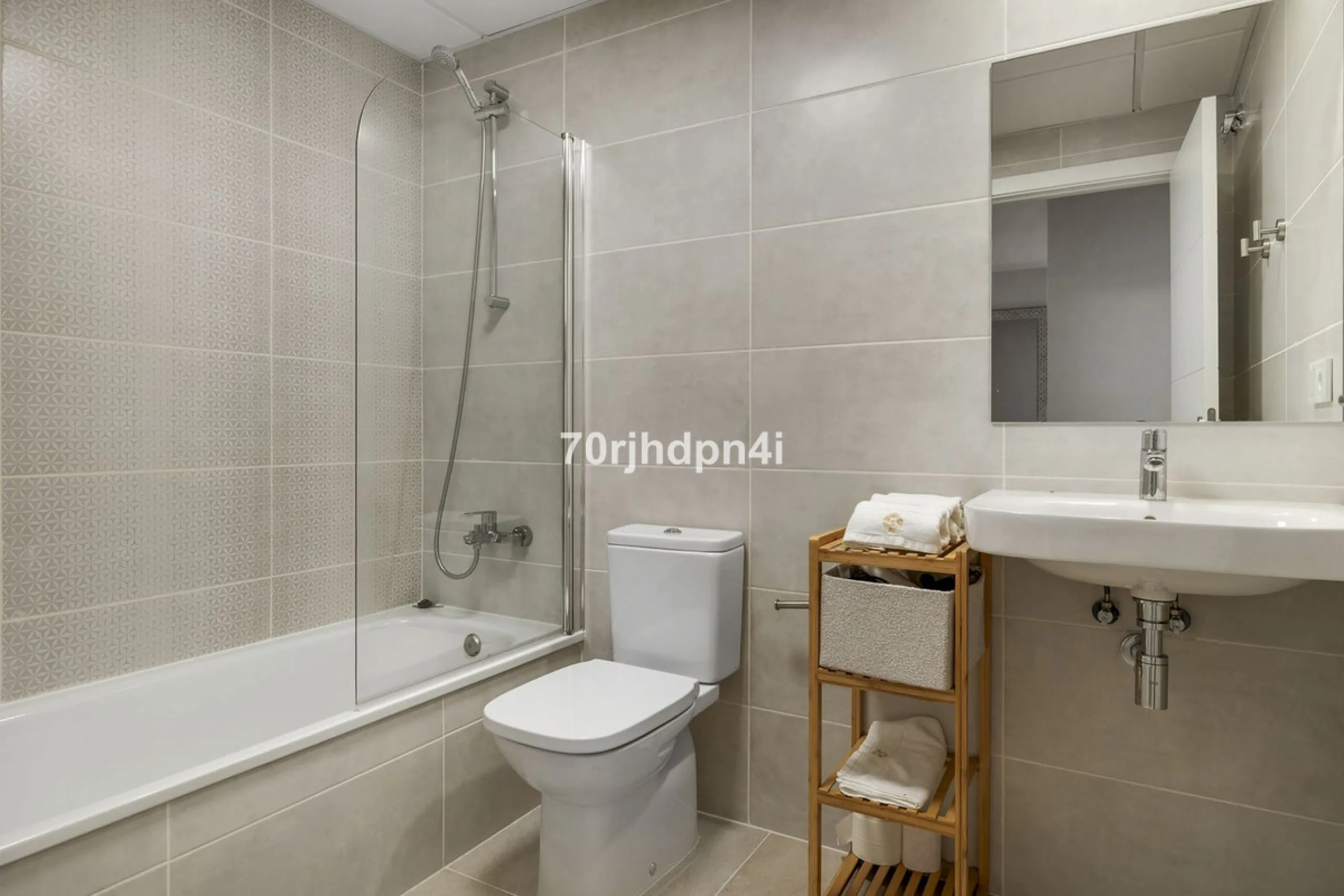 Exclusive: Key-Ready New Build Apartment with Sea Views (Aranya, Estepona)