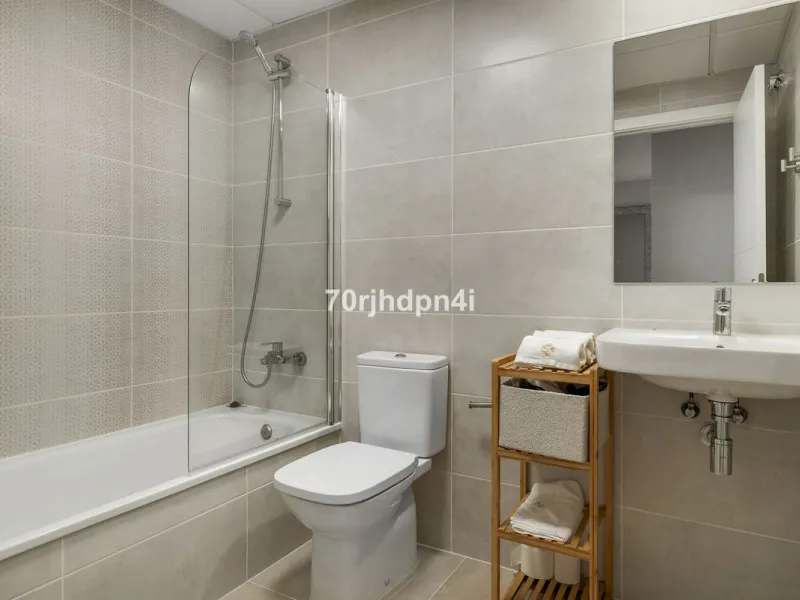 Exclusive: Key-Ready New Build Apartment with Sea Views (Aranya, Estepona)