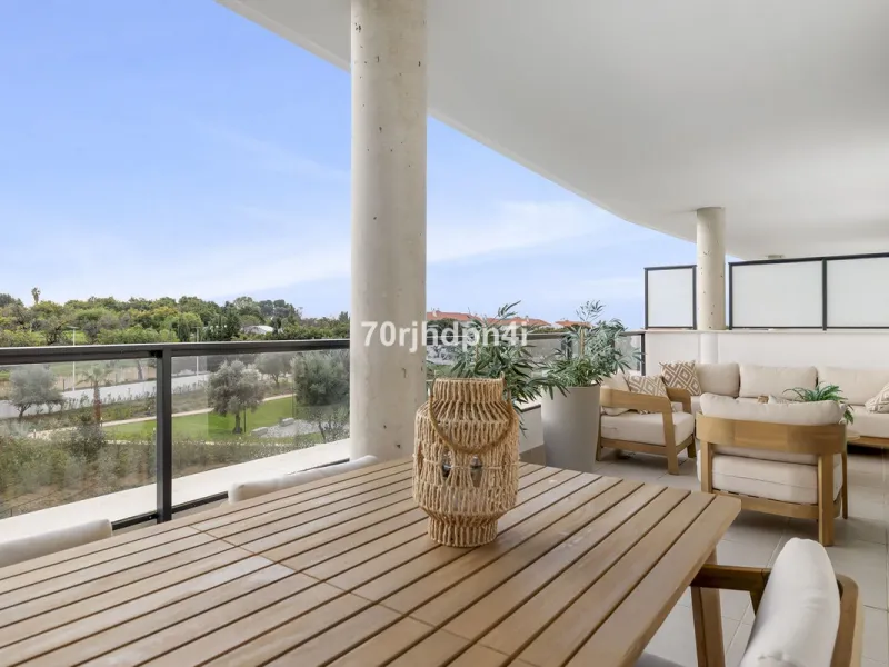 Exclusive: Key-Ready New Build Apartment with Sea Views (Aranya, Estepona)