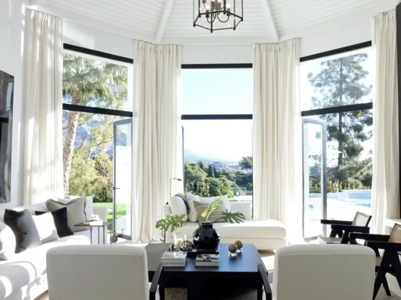 Welcome to Villa Celesta, an architectural masterpiece elevated 5 meters above the prestigious Aloha golf course, offering breathtaking, uninterrupted views of the iconic La Concha mountain.