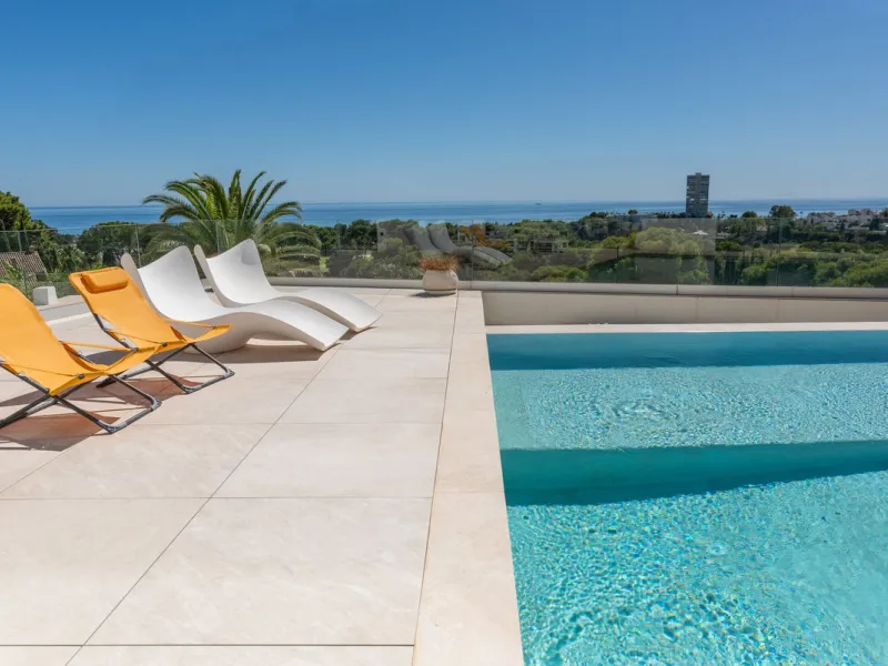 Marbella – Exceptional Contemporary Villa, Sold Furnished, in the Exclusive Rio Real Area, Next to the Golf