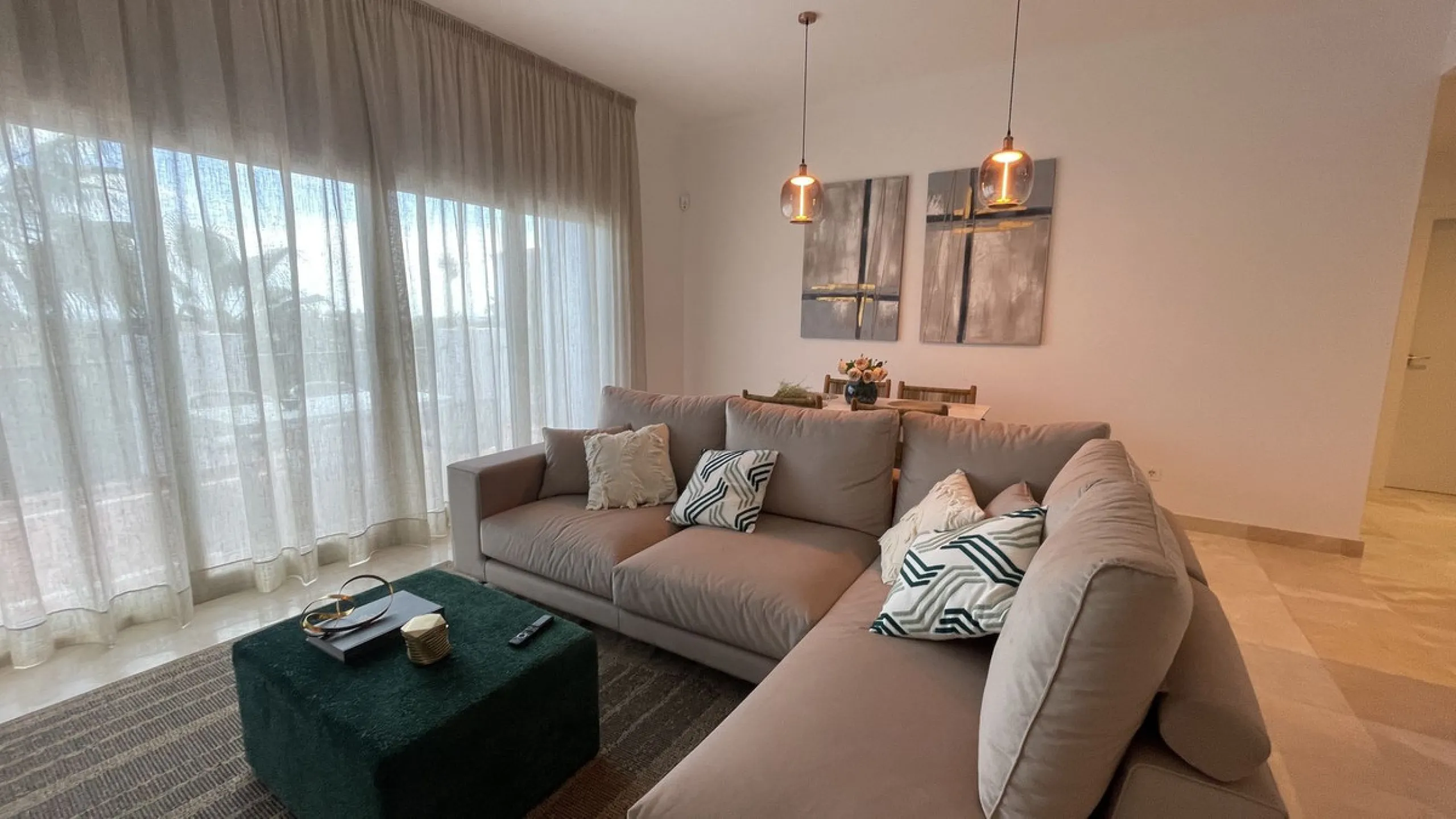 3-Bedroom Apartment with sew view in Paraiso Pueblo, El Paraiso, Benahavis