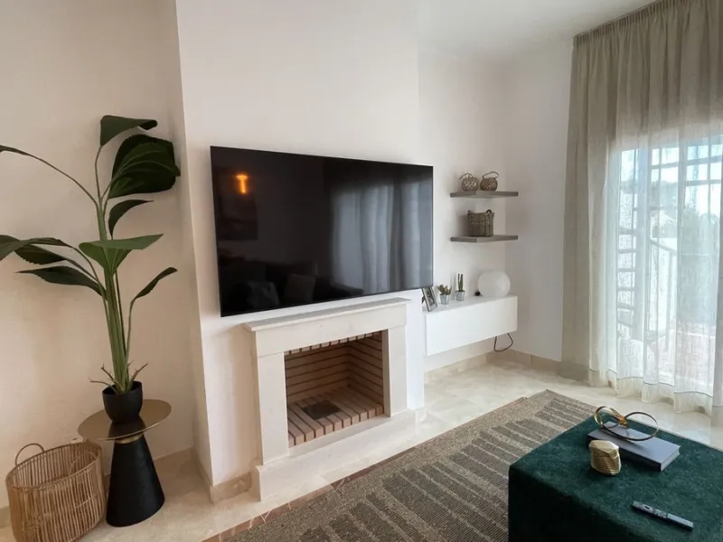 3-Bedroom Apartment with sew view in Paraiso Pueblo, El Paraiso, Benahavis