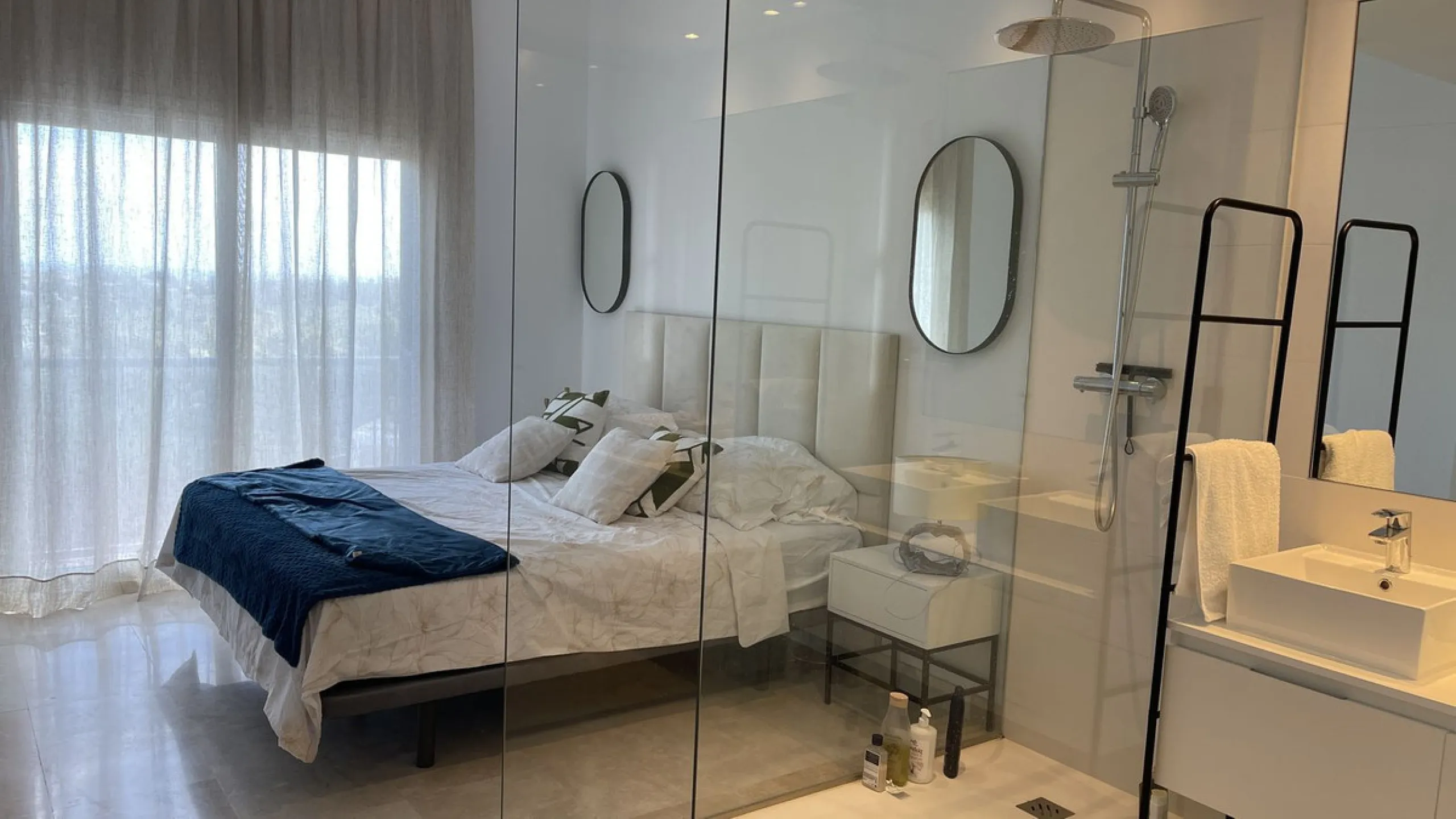 3-Bedroom Apartment with sew view in Paraiso Pueblo, El Paraiso, Benahavis