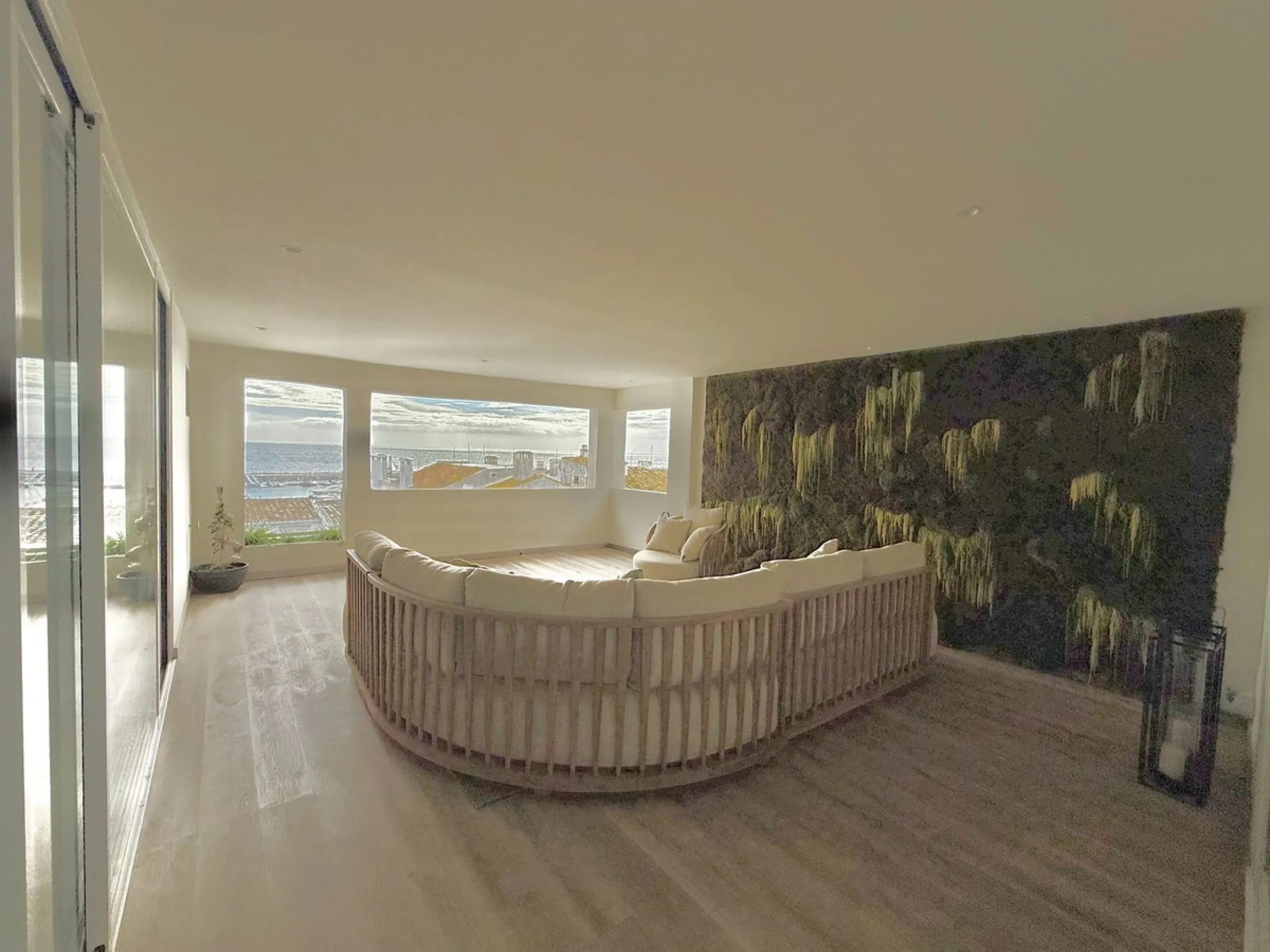 Experience Iconic Luxury Living in the Heart of Puerto Banús