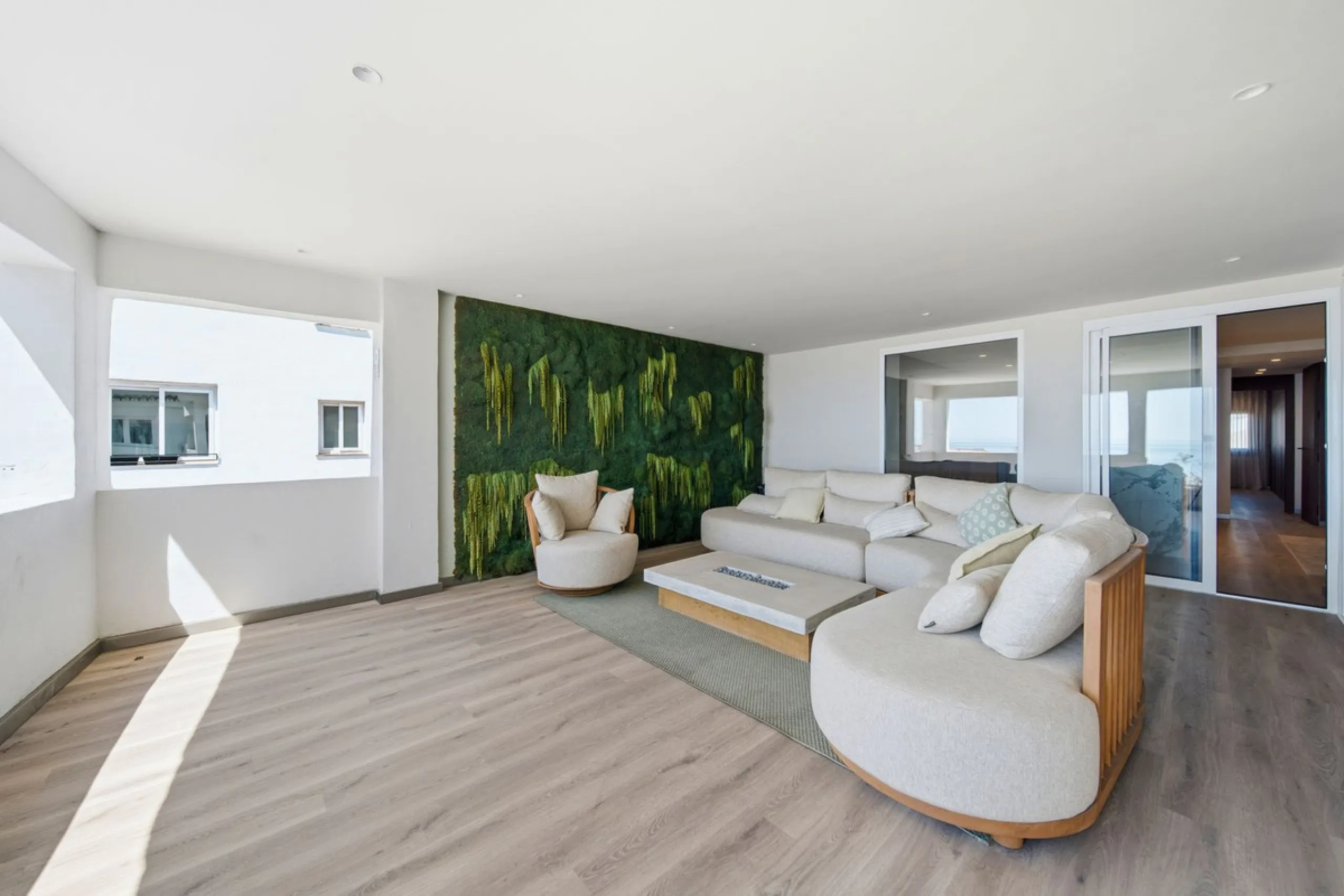 Experience Iconic Luxury Living in the Heart of Puerto Banús