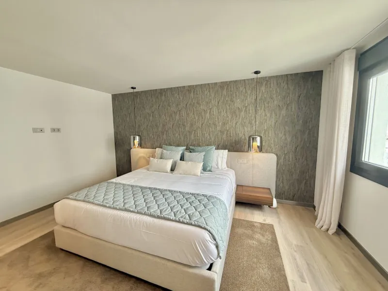 Experience Iconic Luxury Living in the Heart of Puerto Banús