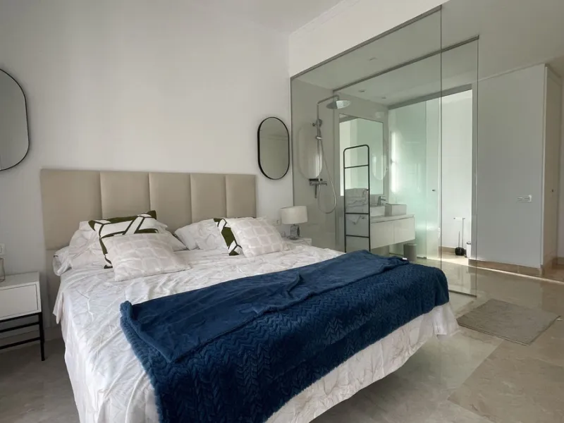 3-Bedroom Apartment with sew view in Paraiso Pueblo, El Paraiso, Benahavis