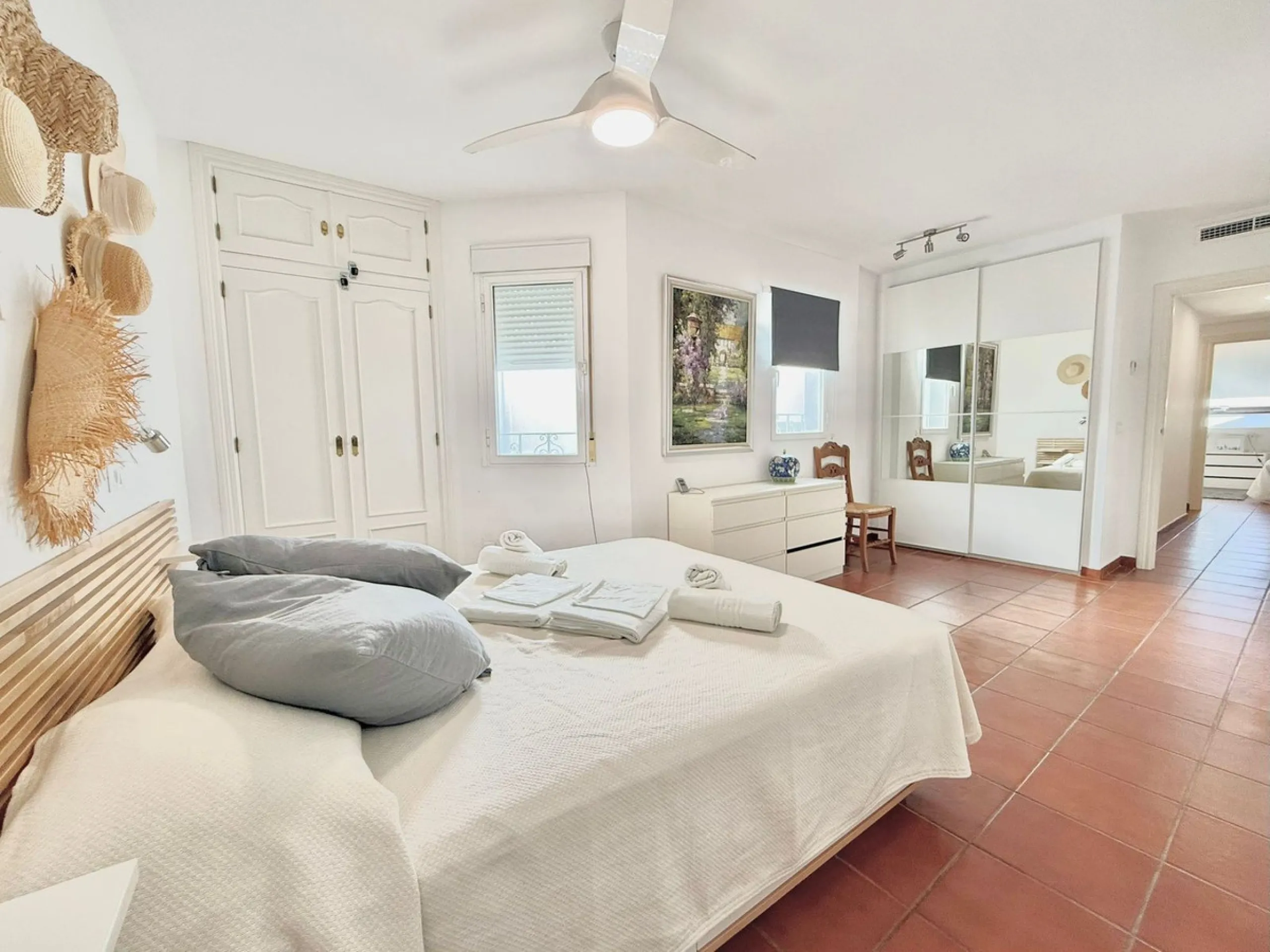Apartment - Penthouse в продаже в Fuengirola, Málaga. В доме 3 спален и 2 ванных комнат. Площадь дома 118 м²