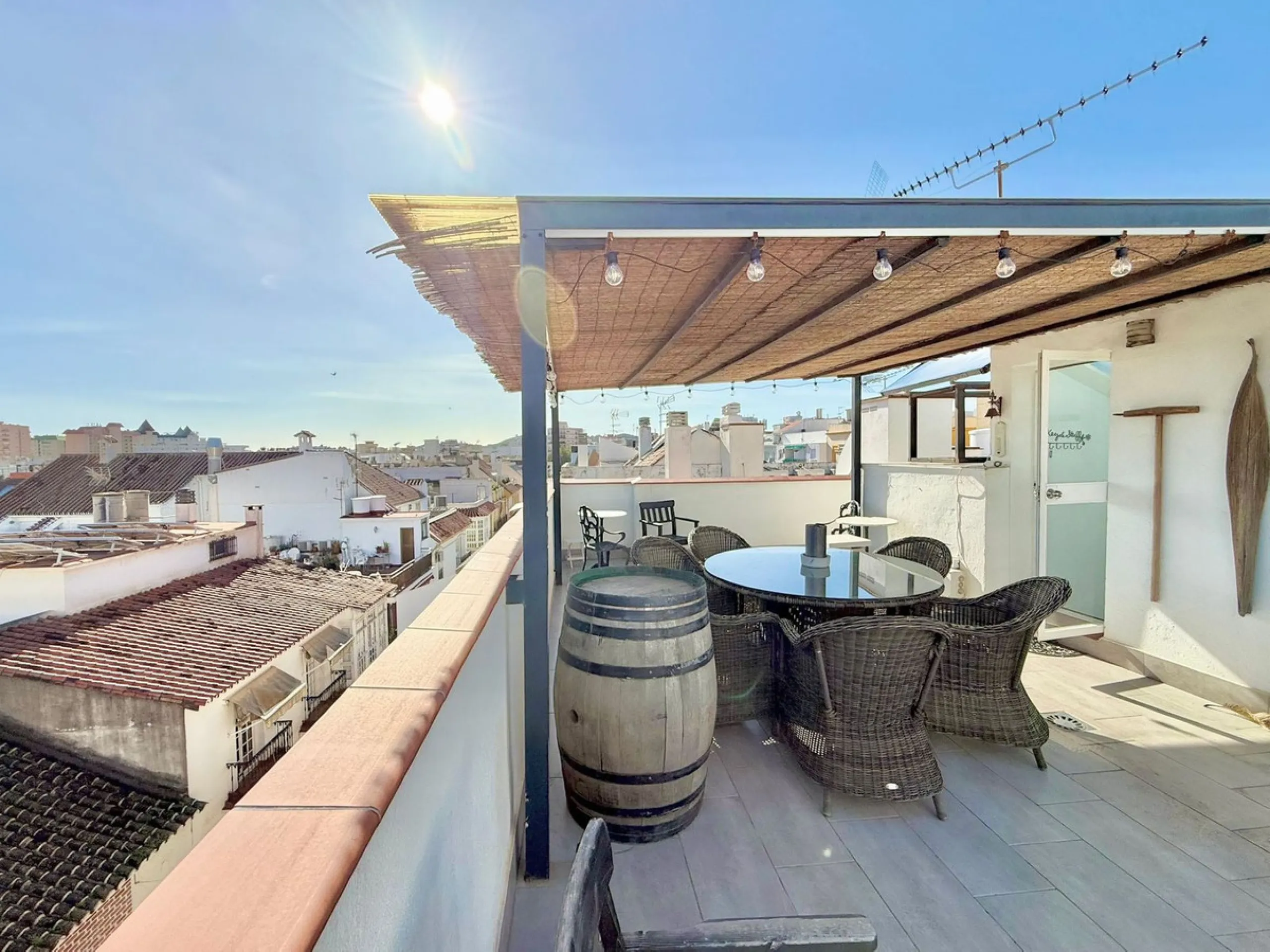 Apartment - Penthouse в продаже в Fuengirola, Málaga. В доме 3 спален и 2 ванных комнат. Площадь дома 118 м²